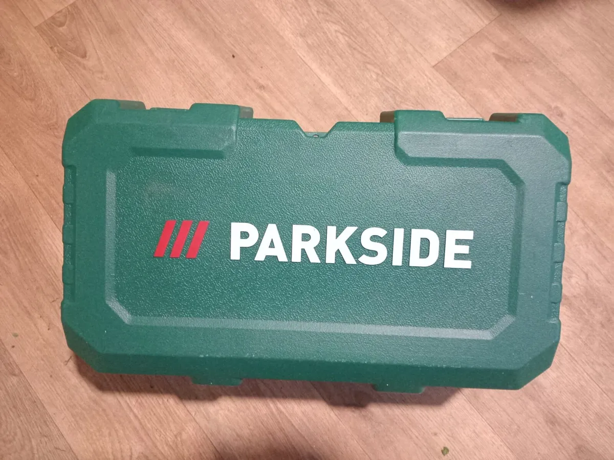 Parkside battery angle grinder with big 4.0 Ah bat - Image 2