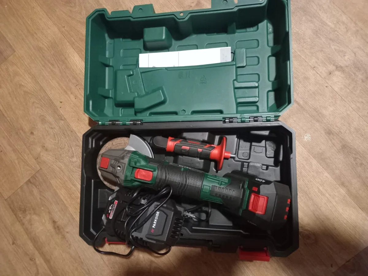 Parkside battery angle grinder with big 4.0 Ah bat - Image 3
