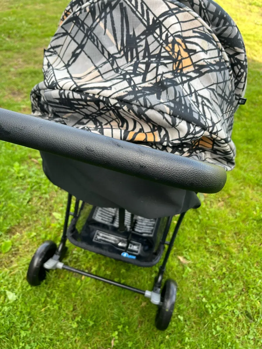 Graco travel buggy - Image 1