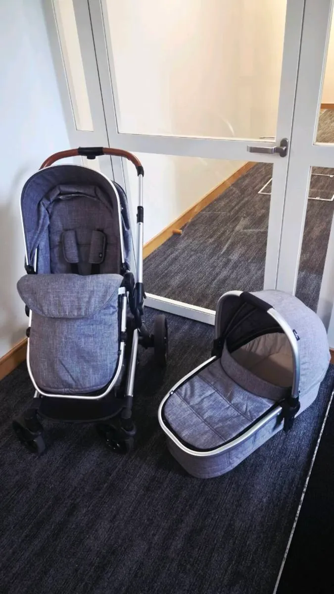 Babylo Panorama 3-in-1 Travel System Bundle - Image 1