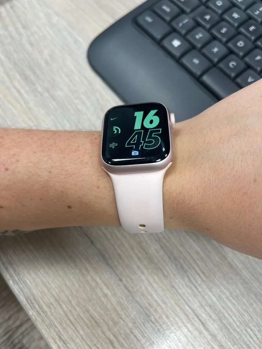 Apple watch series 9 - Image 1