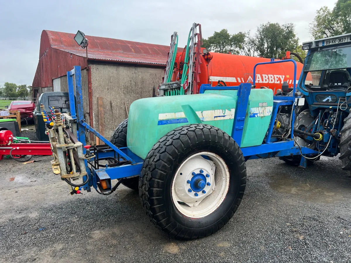 1500 litre Sprayer - Image 4
