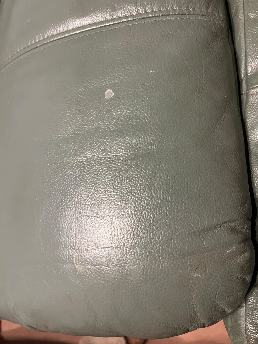 Couches - Image 4