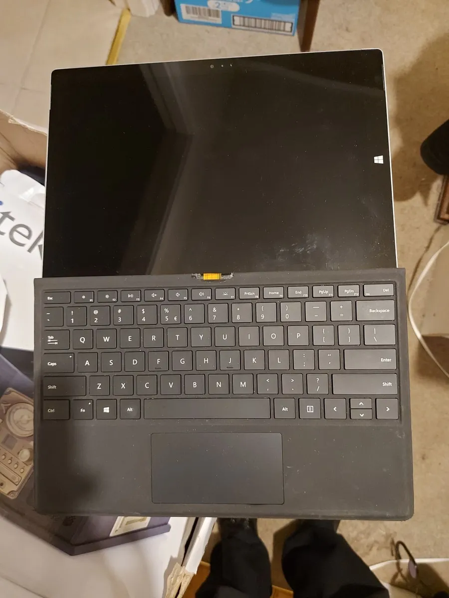 Microsoft Surface 12 inch Tablet, 256 GB, 6 pin co - Image 1
