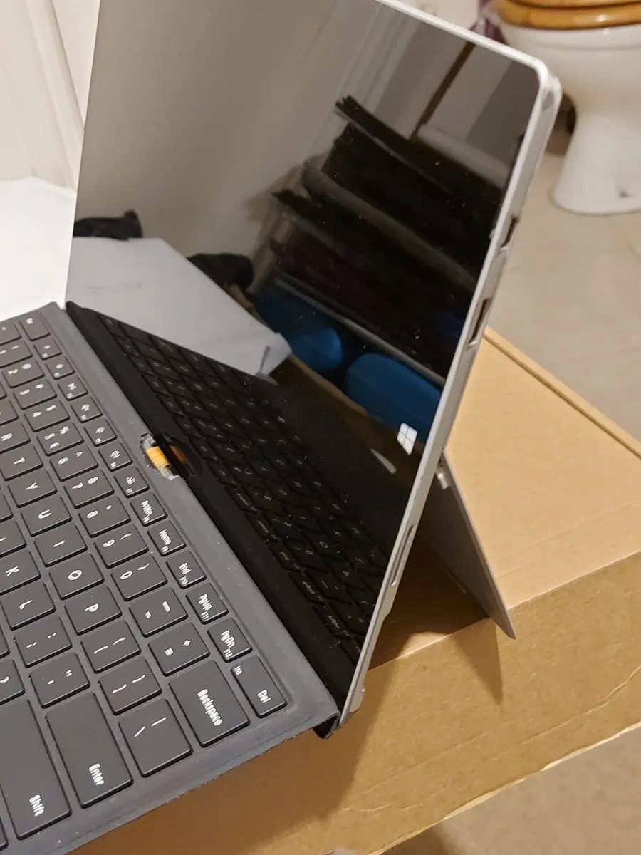 Microsoft Surface 12 inch Tablet, 256 GB, 6 pin co - Image 2