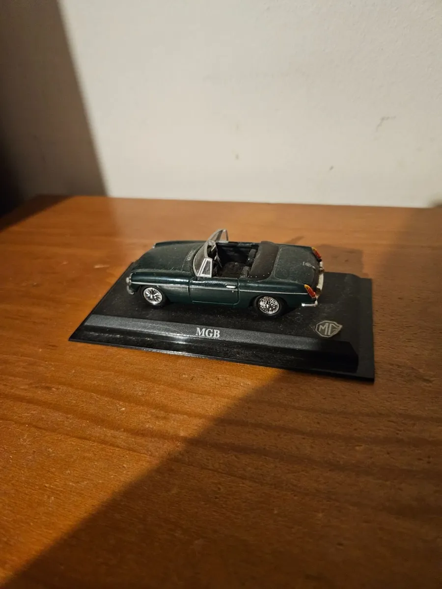 Corgi Atlas MGB - Image 1