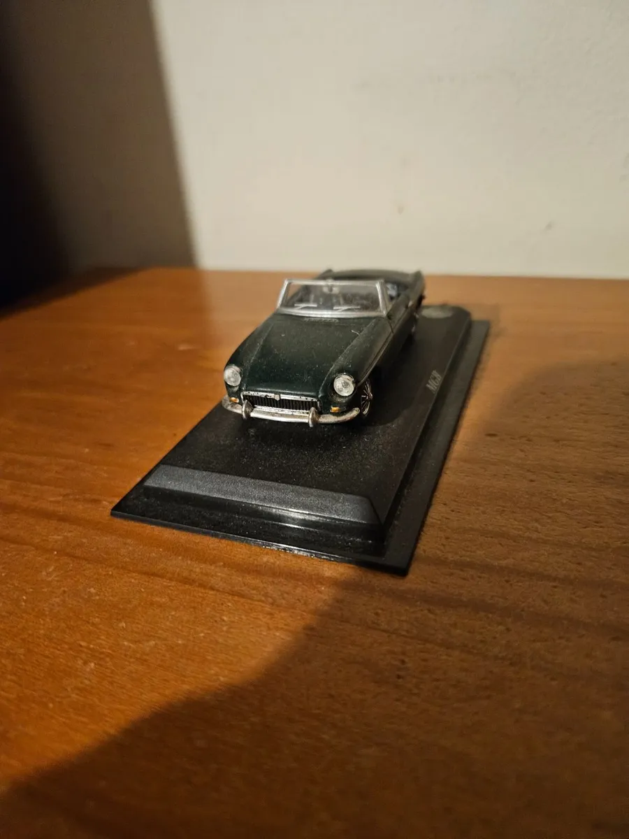 Corgi Atlas MGB - Image 2