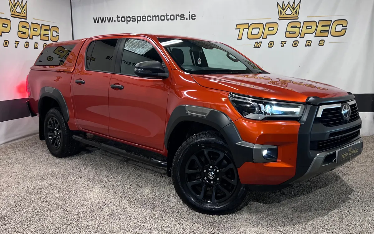 2022 TOYOTA HILUX INVINCIBLE X AUTOMATIC - Image 4