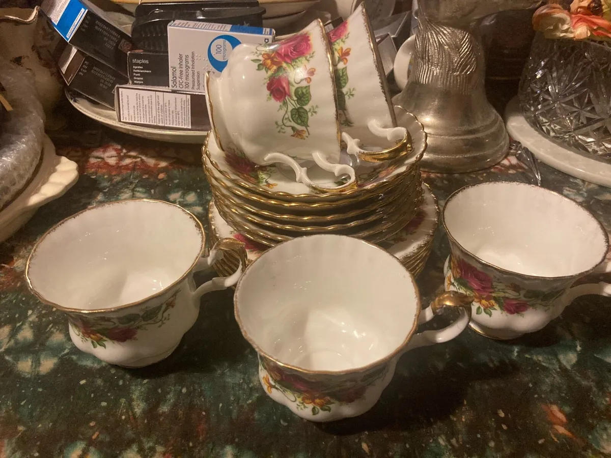 Country rose style teaset postage extra - Image 1