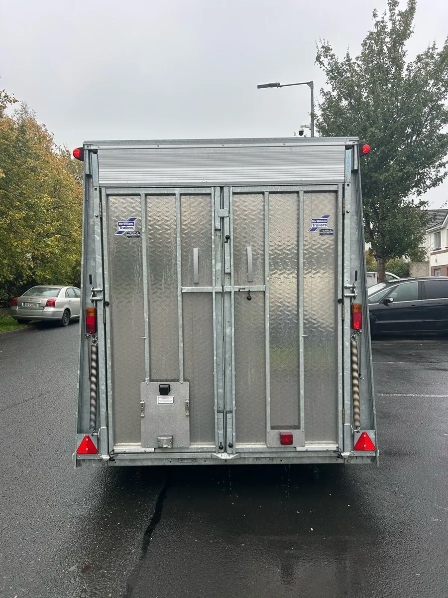 Ifor Williams BV126 twin axle trailer - Image 4