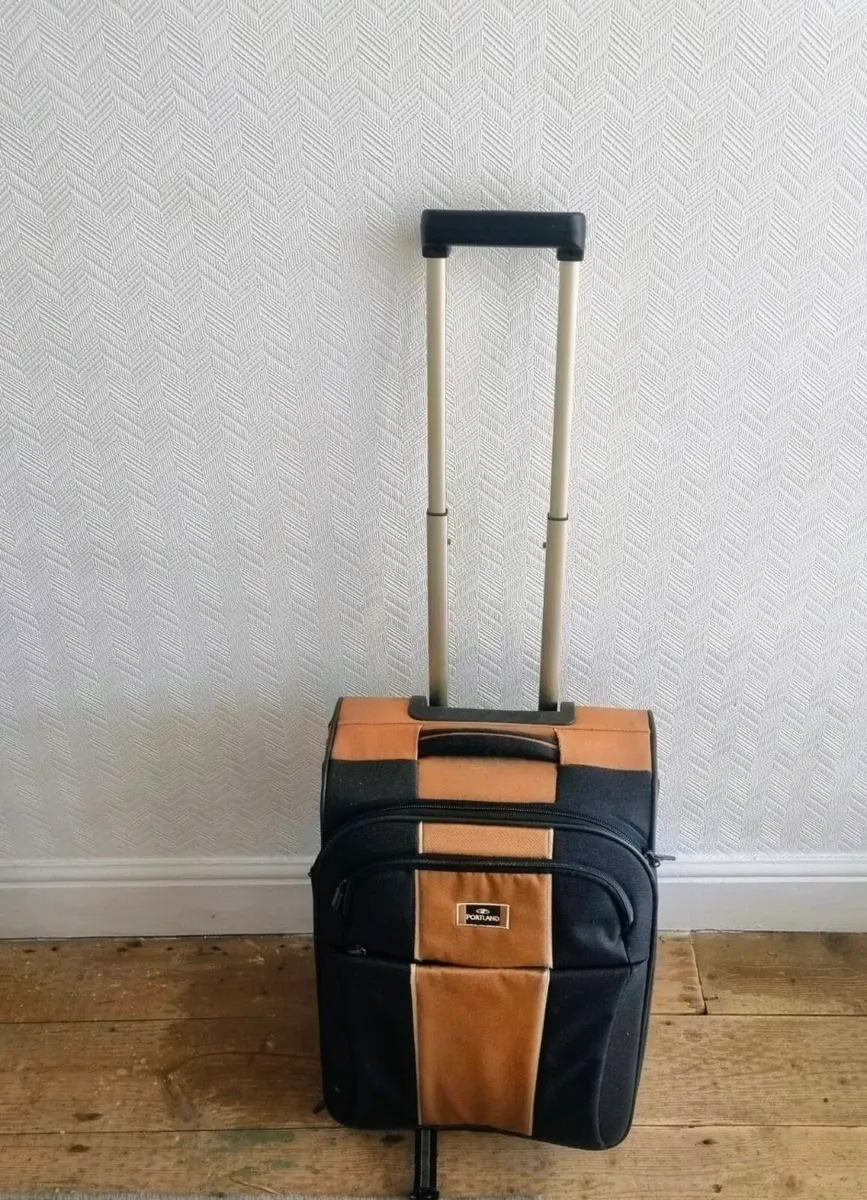 Portland Cabin Trolley Bag - Image 3