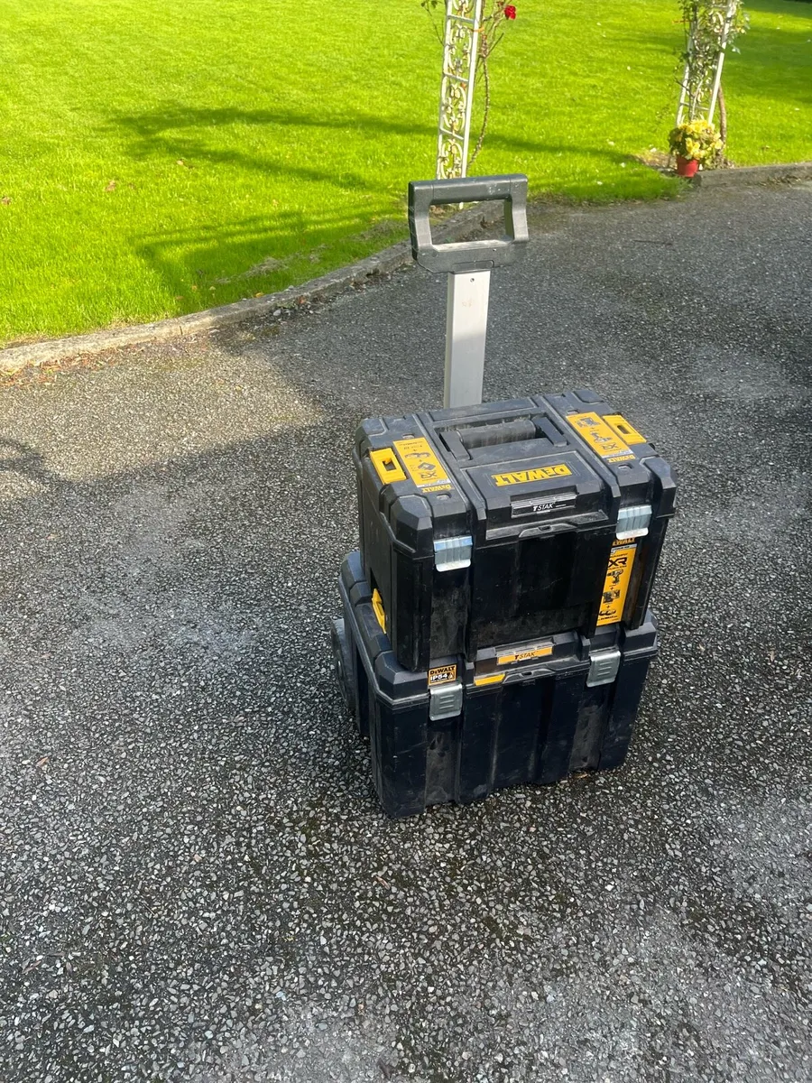 Dewalt tool storage - Image 1