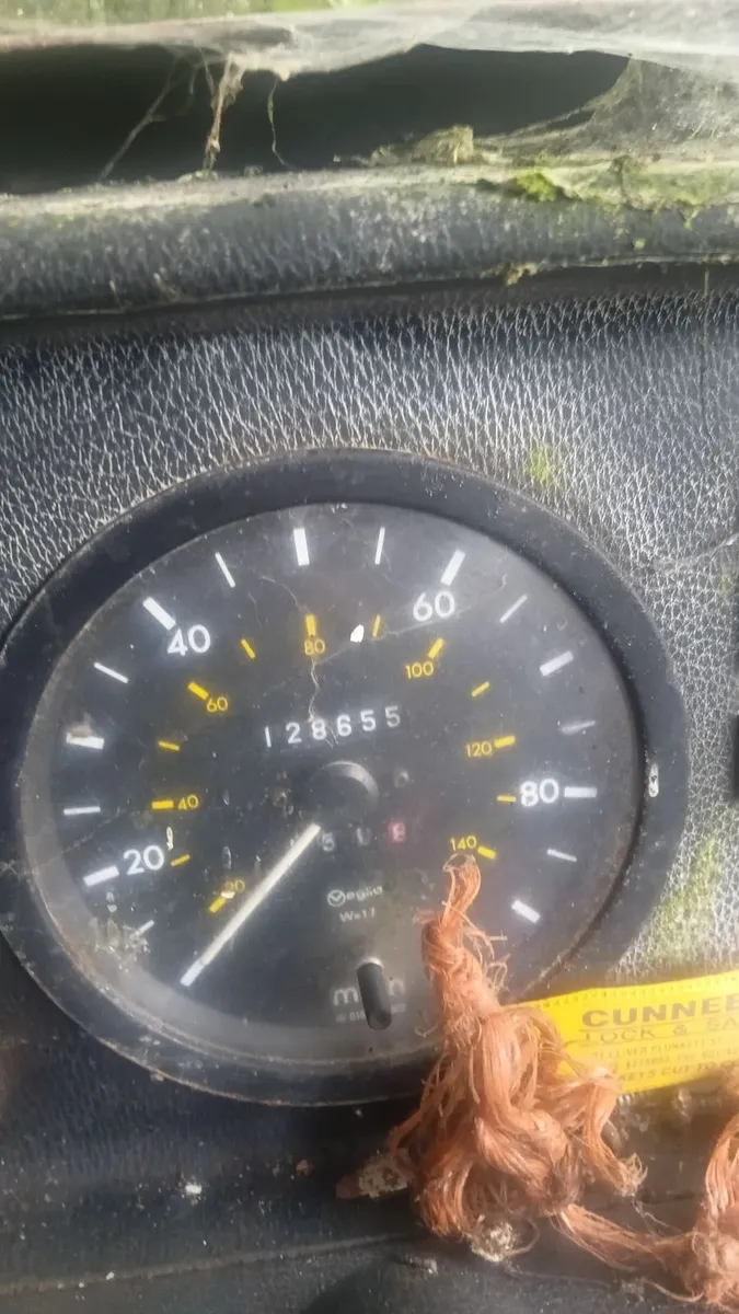 1983 Mercedes 207D - Image 2