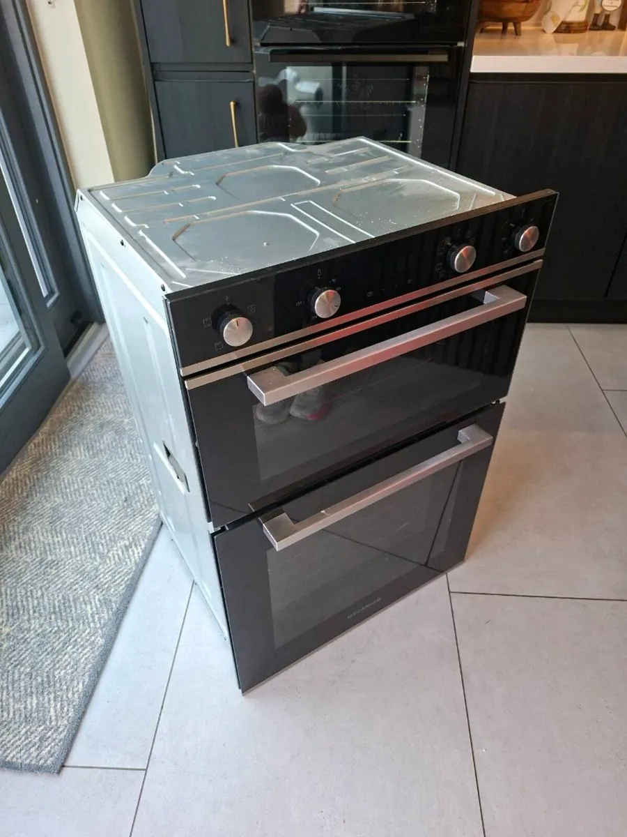 Double Oven and Microwave - Image 1