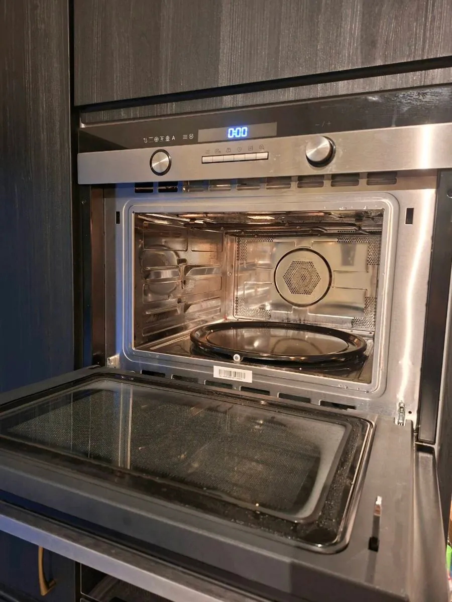 Built in Microwave - Image 2