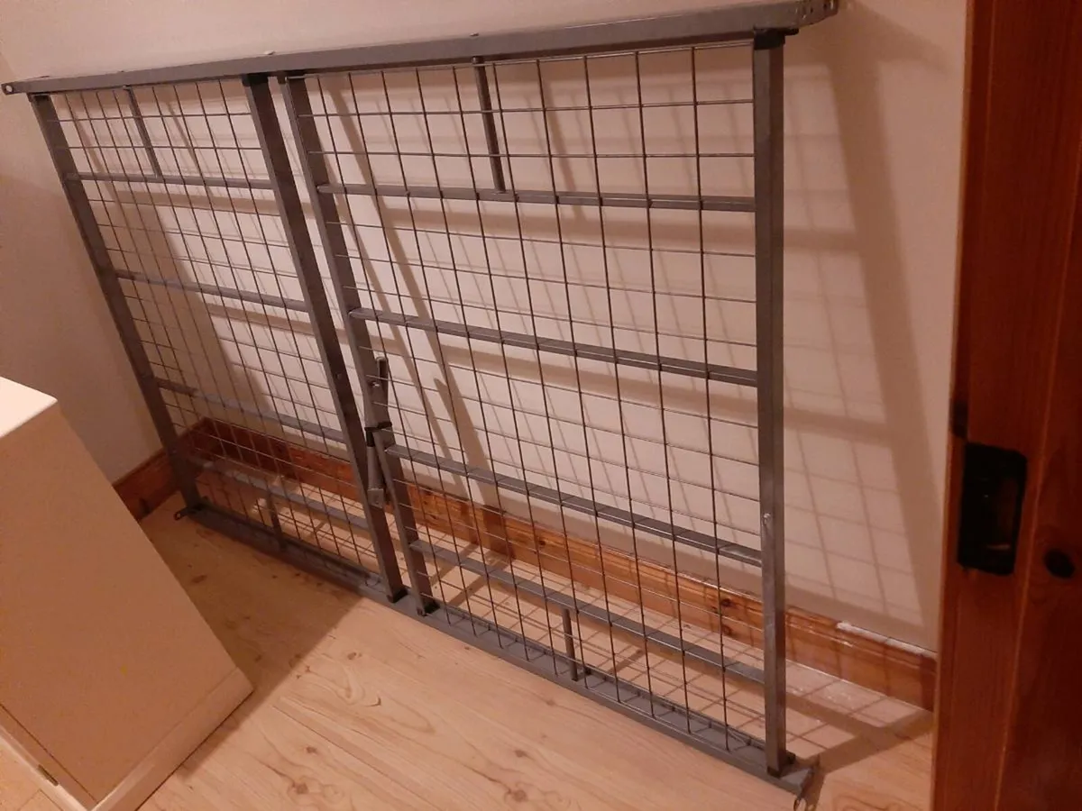 Bed - Image 2