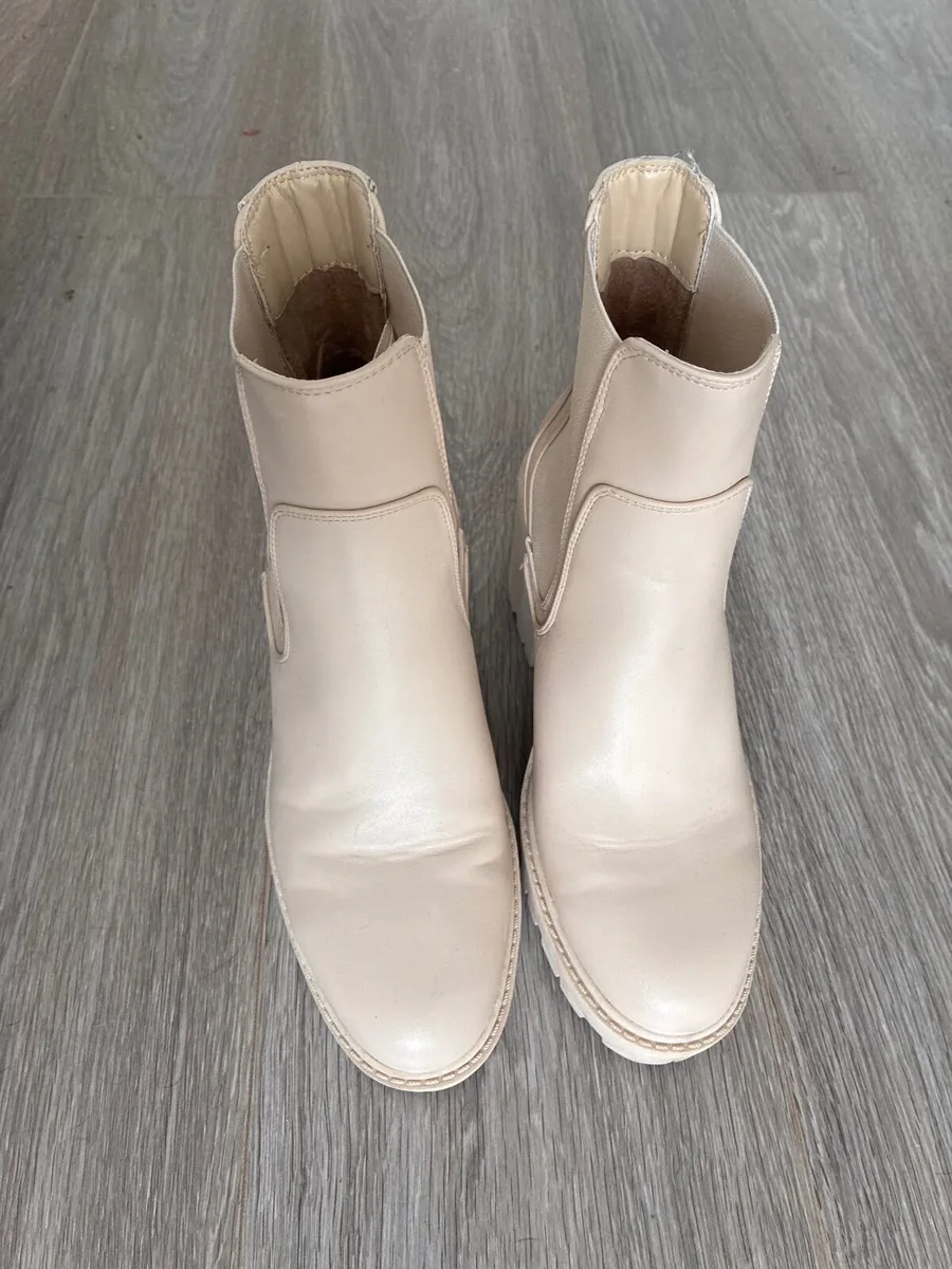Cream Lug Sole Platform Heeled Boots - Size 5 - Image 2