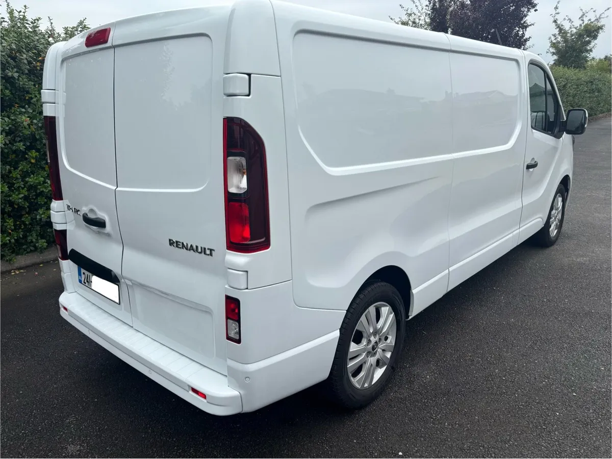 (241) Renault Trafic LL30 2024 - Image 4