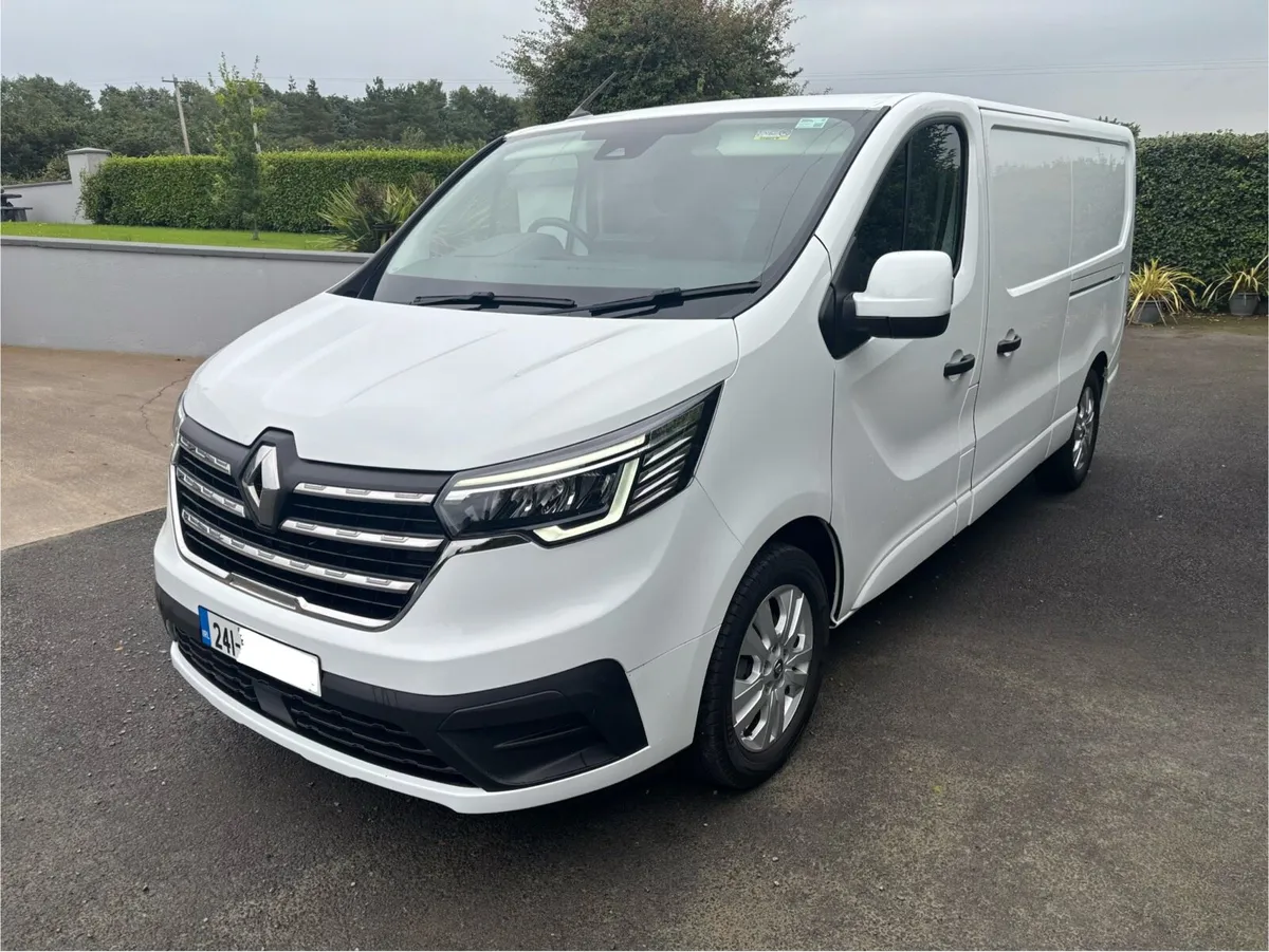 (241) Renault Trafic LL30 2024 - Image 2