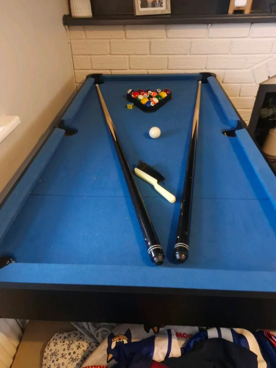 Kids pool table - Image 1