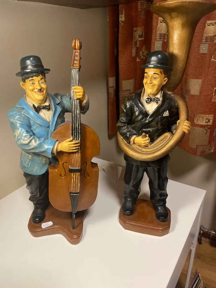 LARGE RARE LAUREL & HARDY  FIGURINE