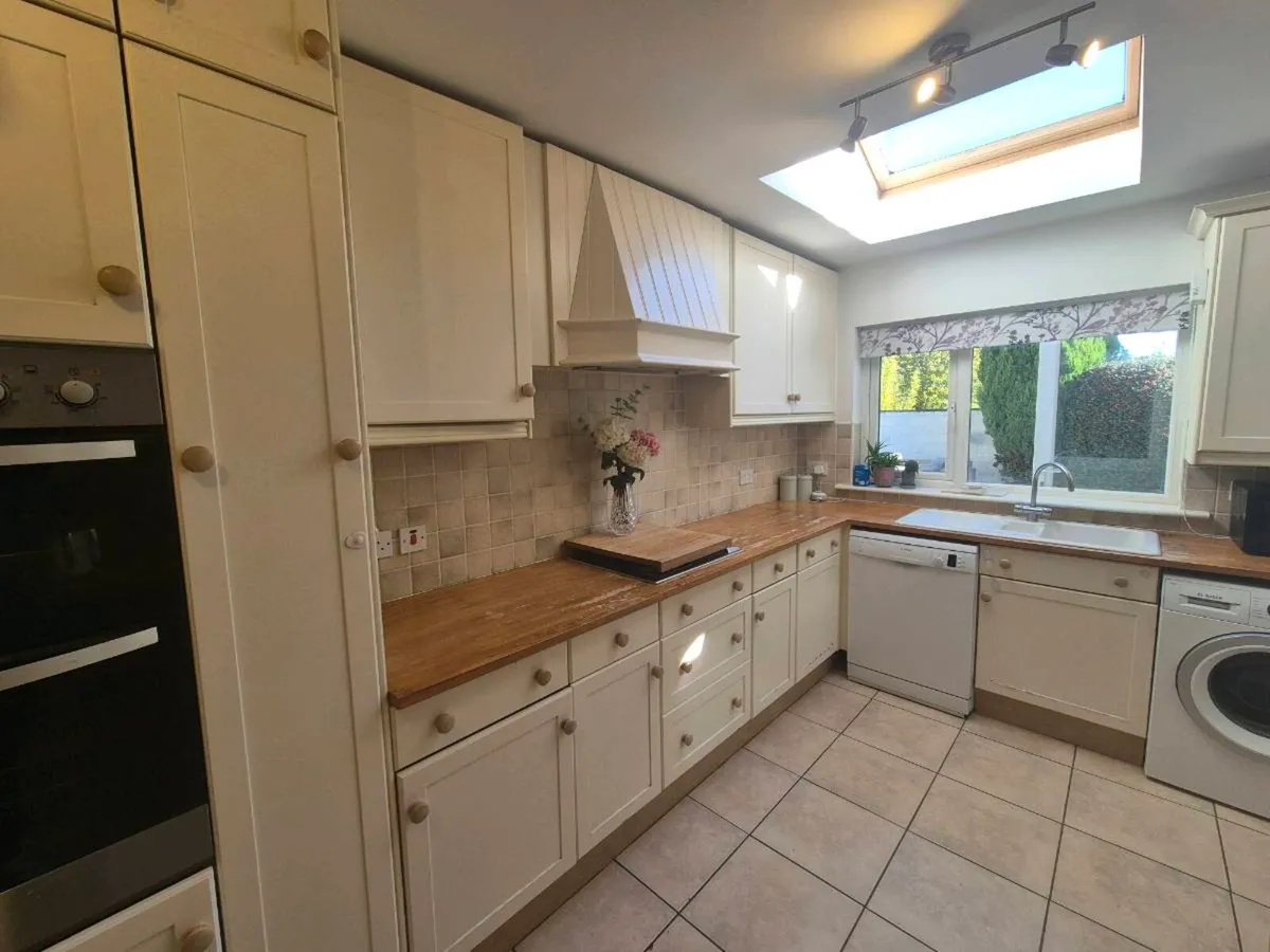Kitchen Shaker Style available between 9th to 15th - Image 3
