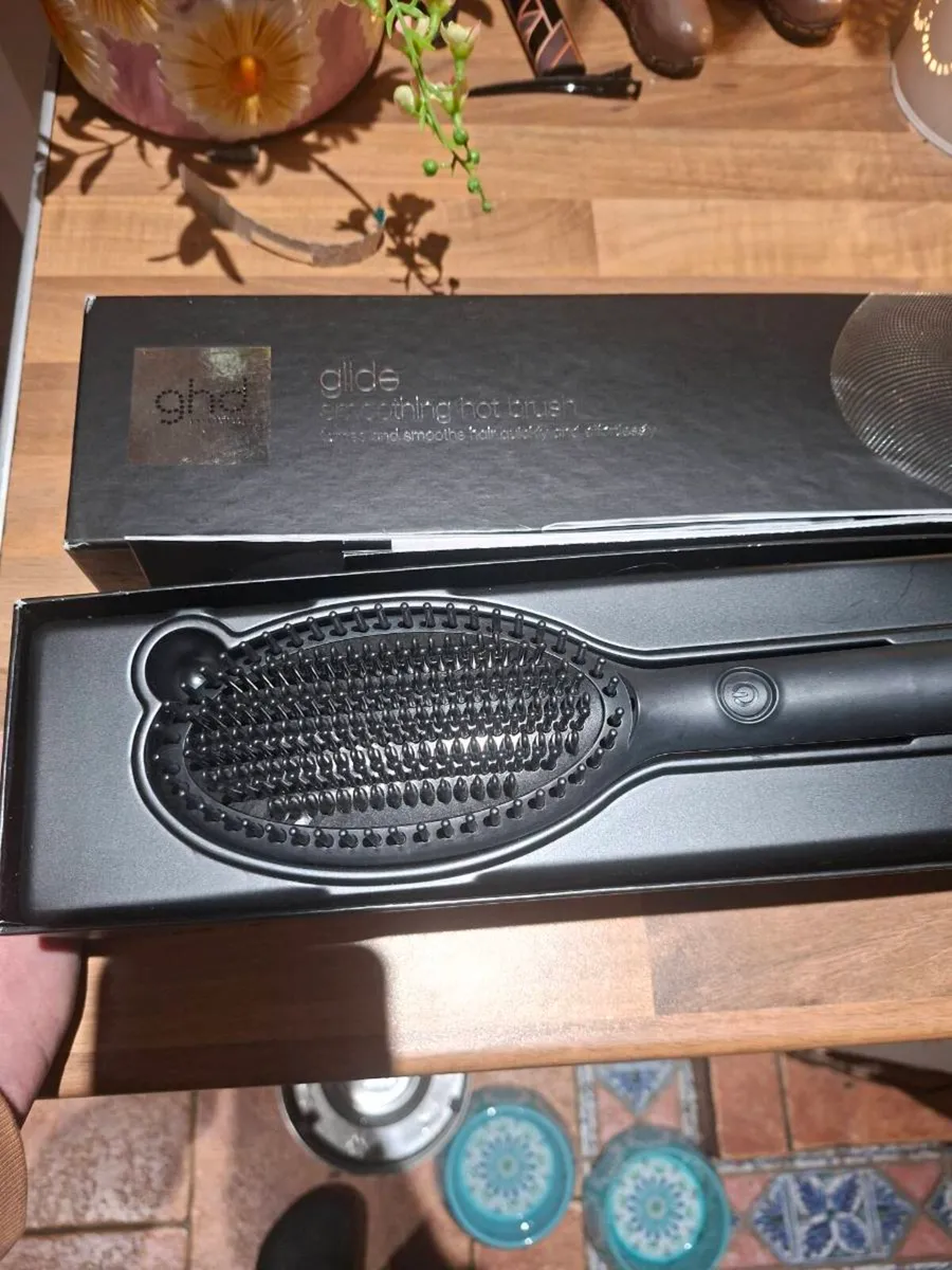 GHD Glide - Image 1