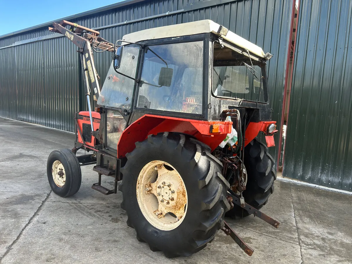 1989 Zetor 6211 with Loader - Image 4