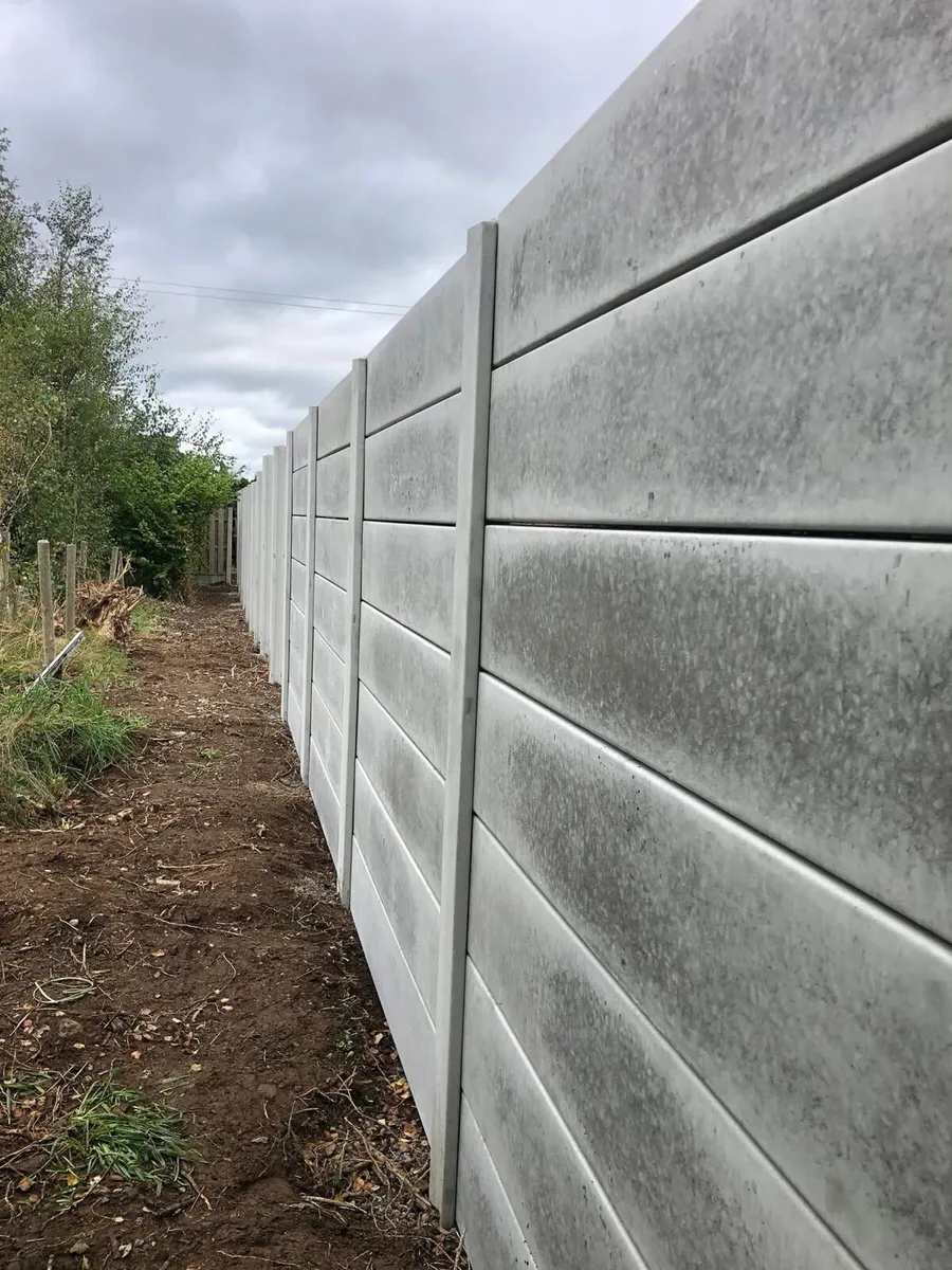 Fencing, concrete fence - Image 1