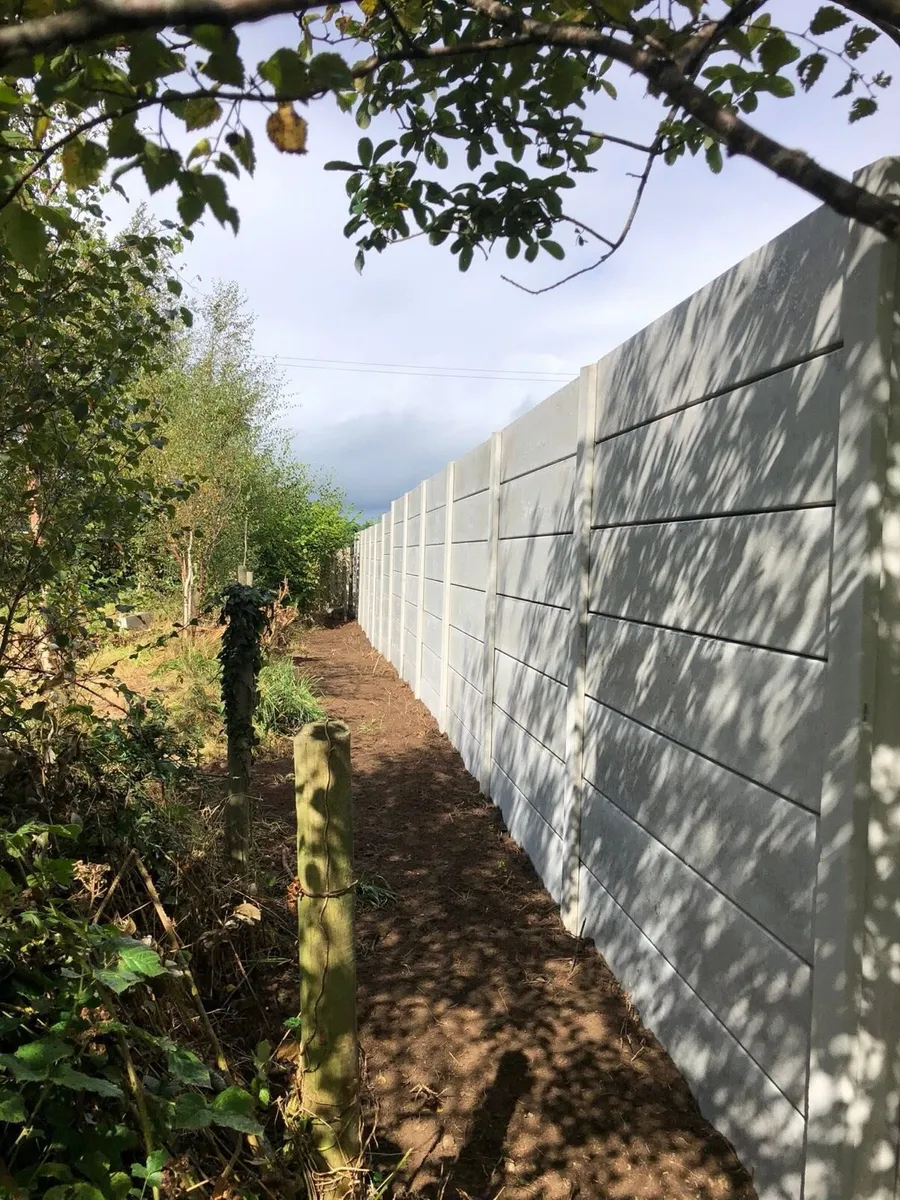 Fencing, concrete fence - Image 4