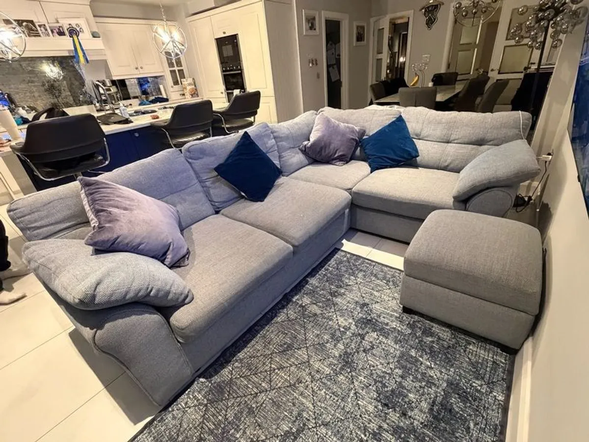 L shaped sofa - Image 4