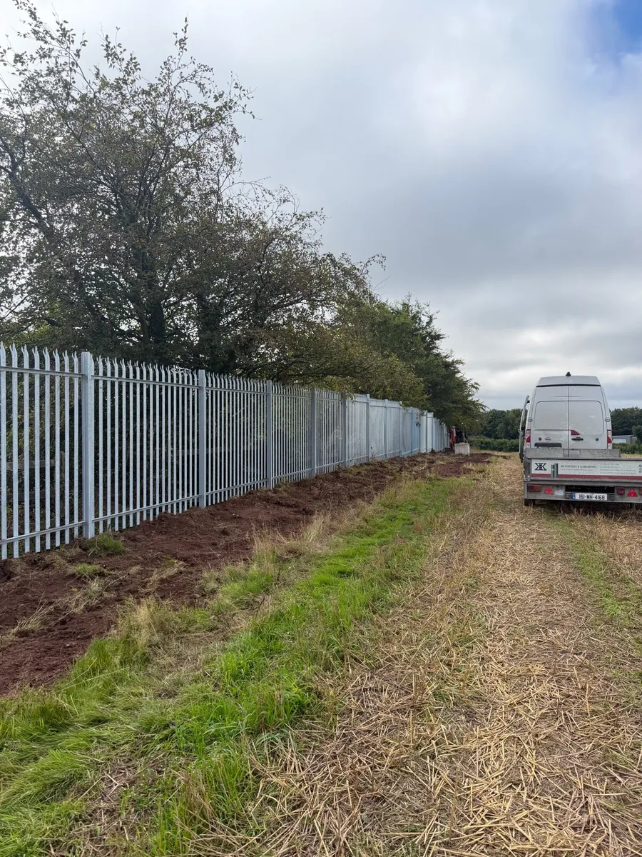 Palisade fence, supply and install - Image 1