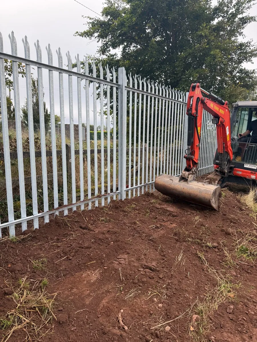 Palisade fence, supply and install - Image 2