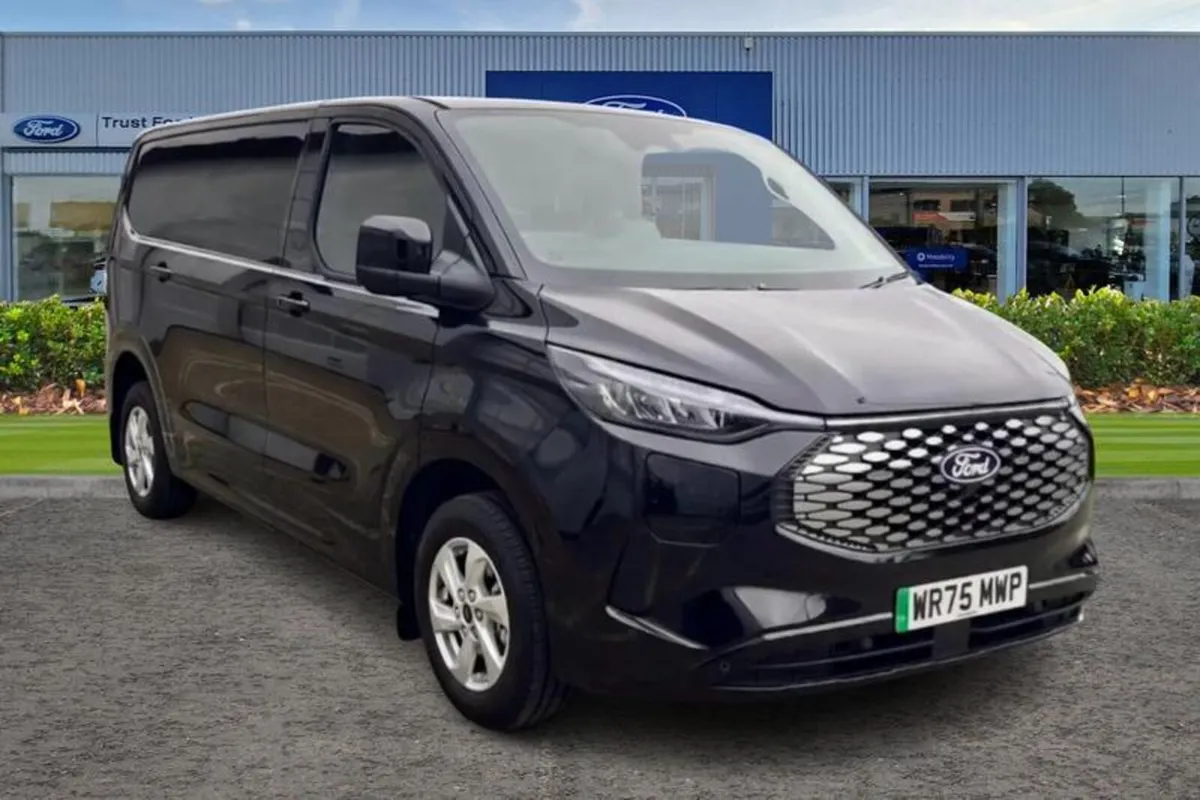 Ford Transit Custom E- 320 L1  RWD 100kW 65kWh H1 - Image 1