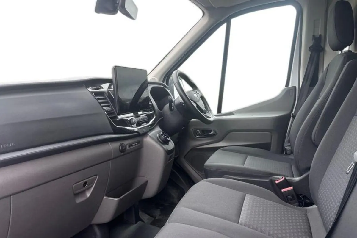 Ford Transit 350 L2  FWD 2.0 EcoBlue 130ps H2 Limi - Image 3