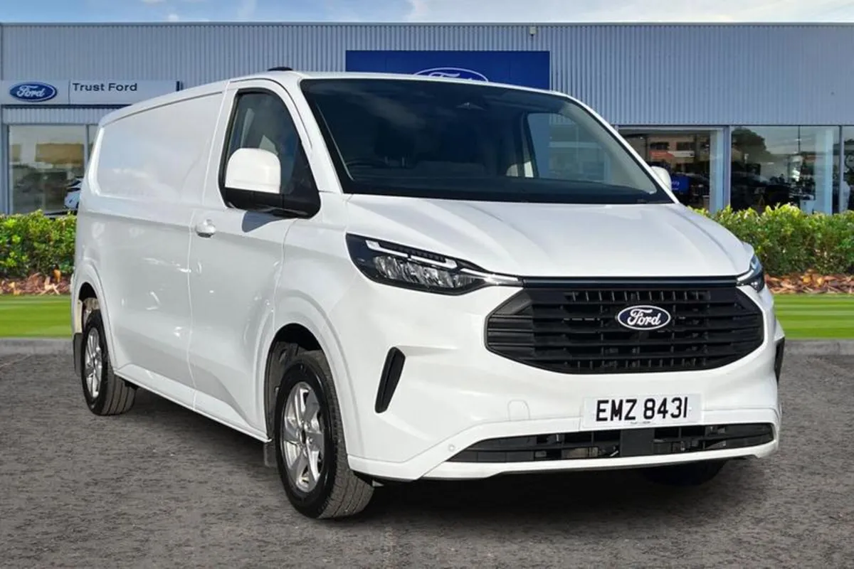 Ford Transit Custom 300 L2  FWD 2.0 EcoBlue 136ps - Image 1