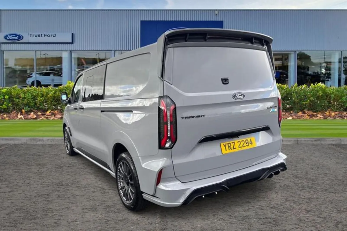 Ford Transit Custom 320 L2  FWD 2.0 EcoBlue 170ps - Image 2
