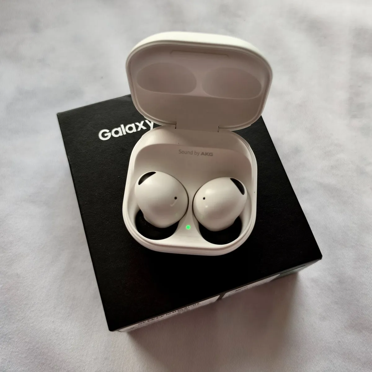 Galaxy  Buds2 Pro Ear Buds - Image 3