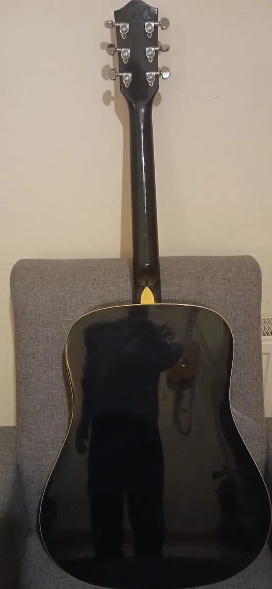 Guitar - Image 3