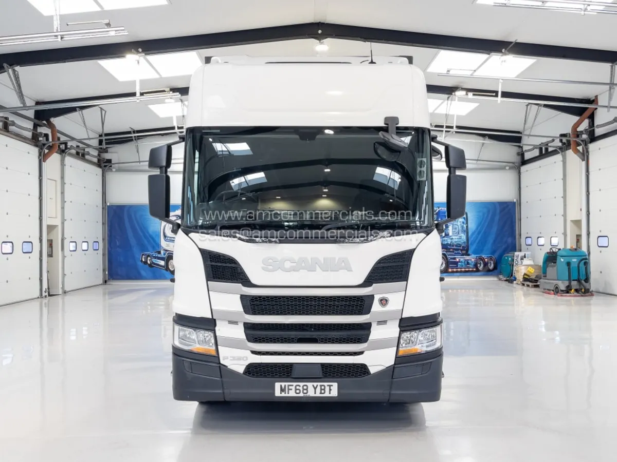2018 SCANIA P320 CURTAINSIDER - Image 3
