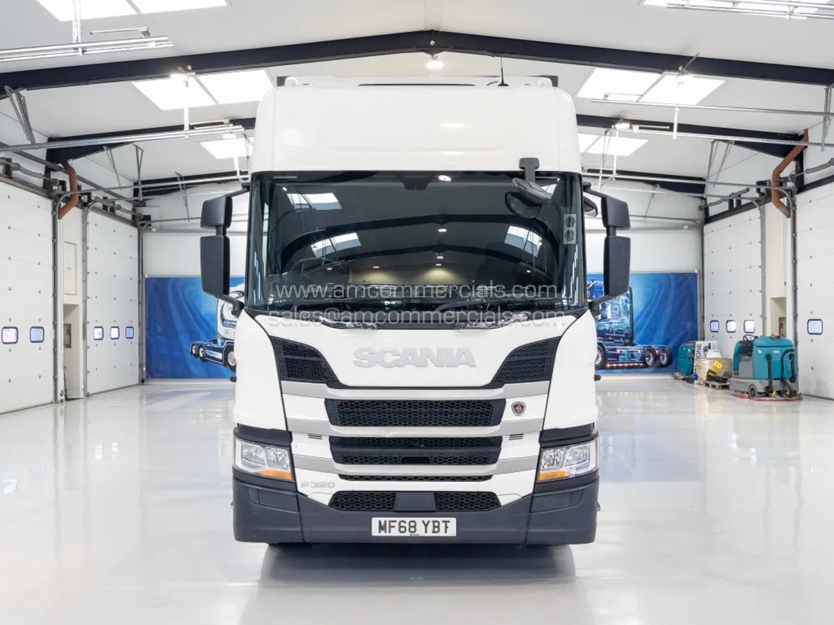 2018 SCANIA P320 CURTAINSIDER - Image 3