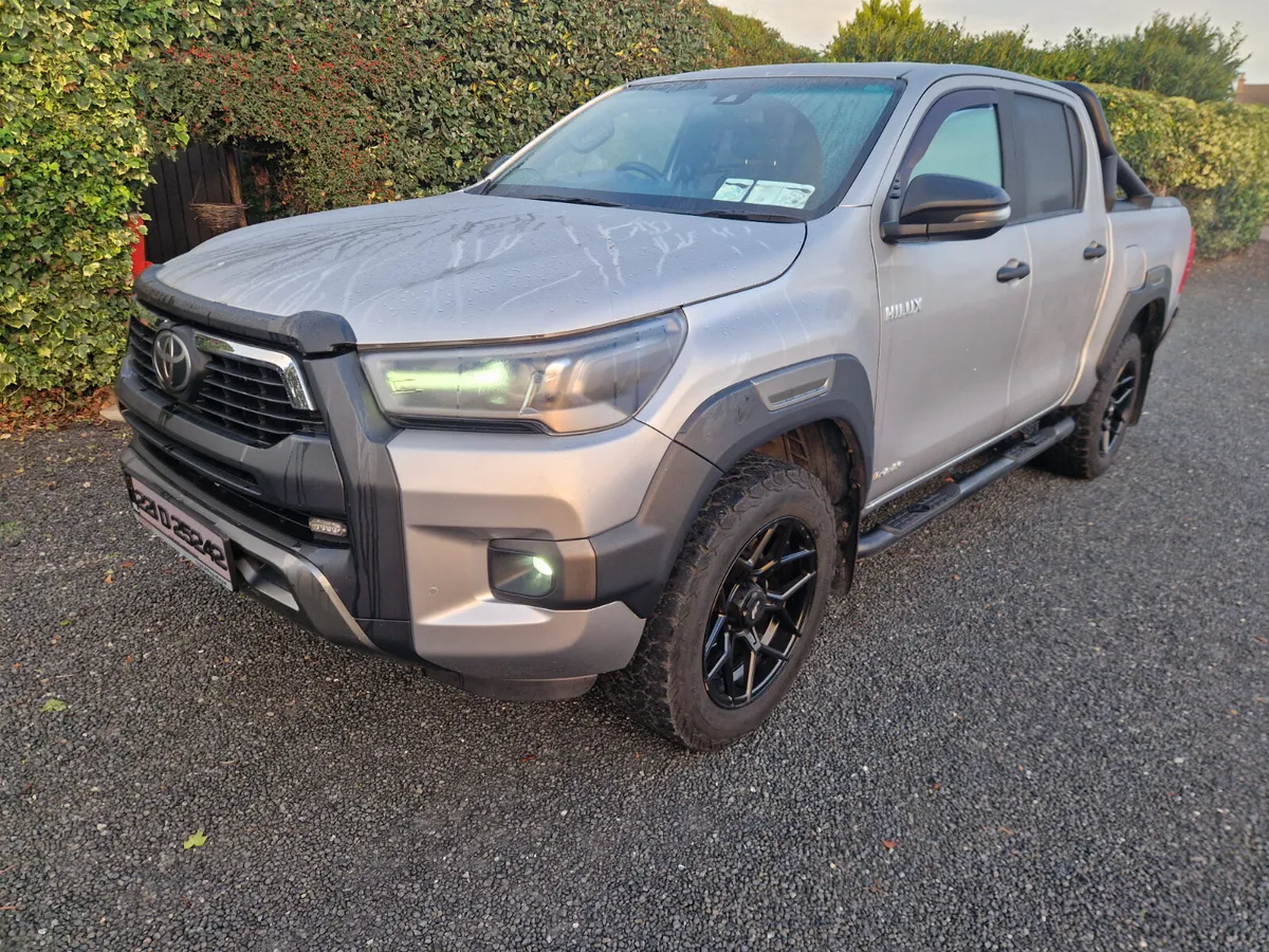 Toyota Hilux  INVINCIBLE AUTO 2022 - Image 1