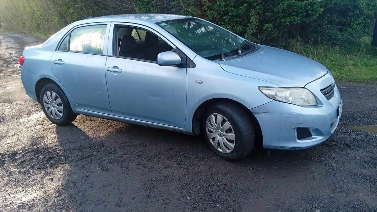 10toyota corrola 1.4 petrol - Image 1