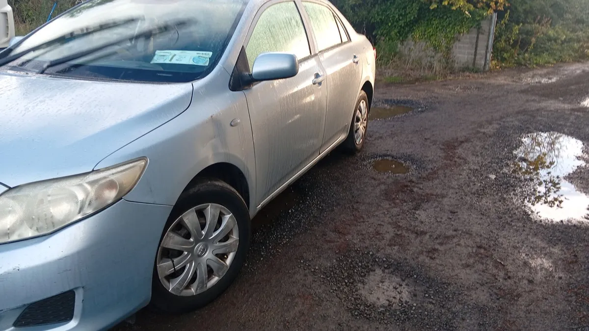 10toyota corrola 1.4 petrol - Image 3