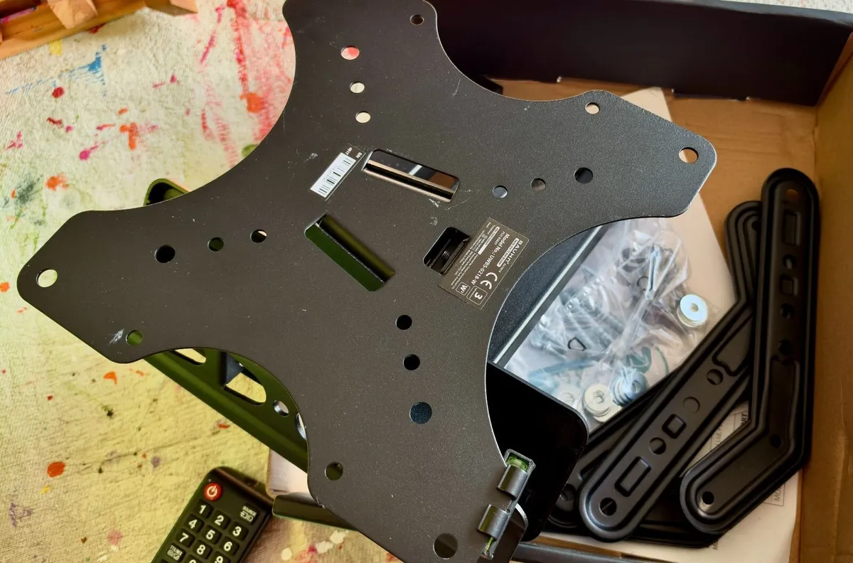 TV Bracket Universal - Image 2