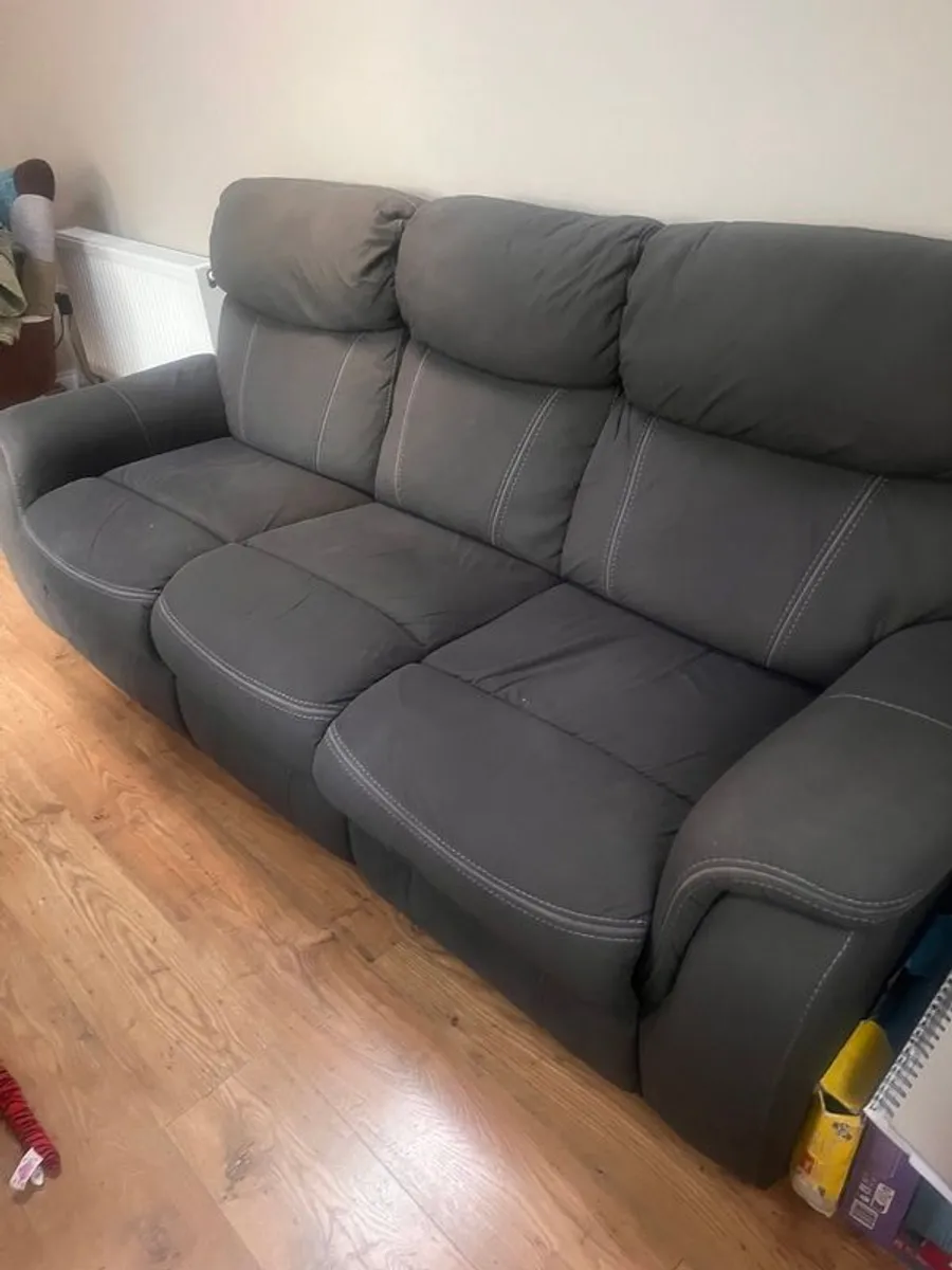3 seater recliner sofa - Image 2