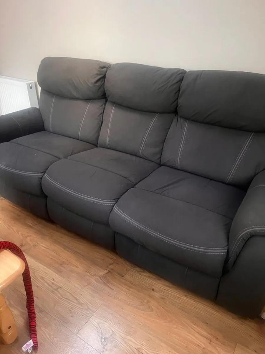 3 seater recliner sofa - Image 3