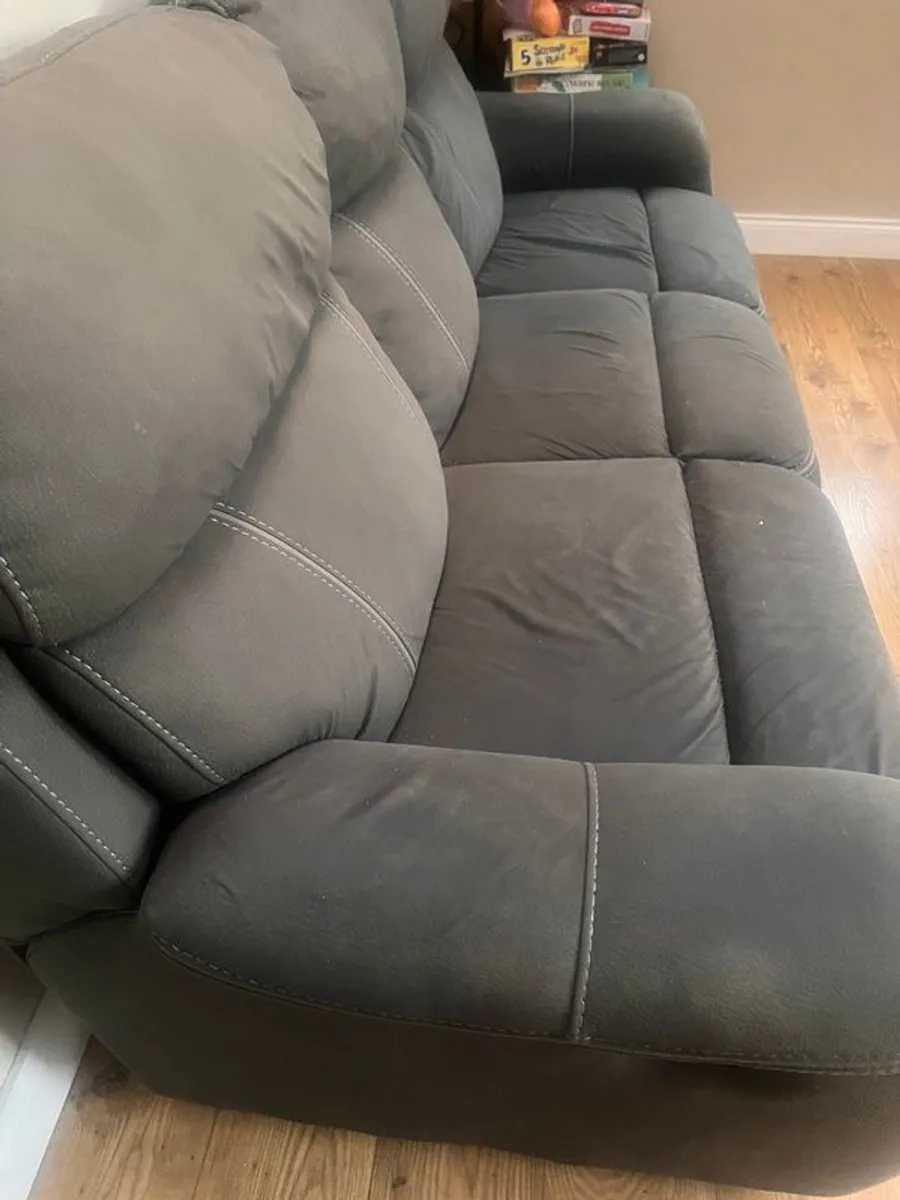 3 seater recliner sofa - Image 4