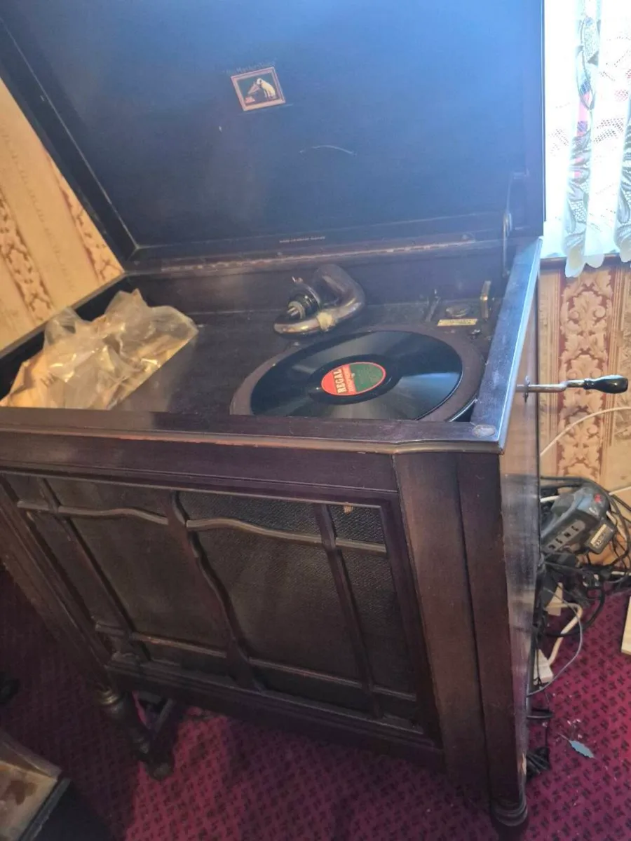A HMV (His Master's Voice) Model 158 floor console - Image 2