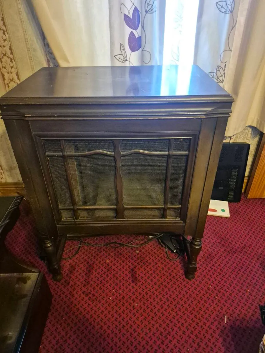 A HMV (His Master's Voice) Model 158 floor console - Image 1